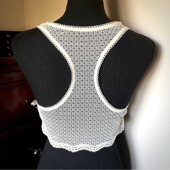 • Victoria’s Secret Ivory Lace Bohemian Bandeau Bra w/ Bow & Corset Lacing • - Picture 4 of 16